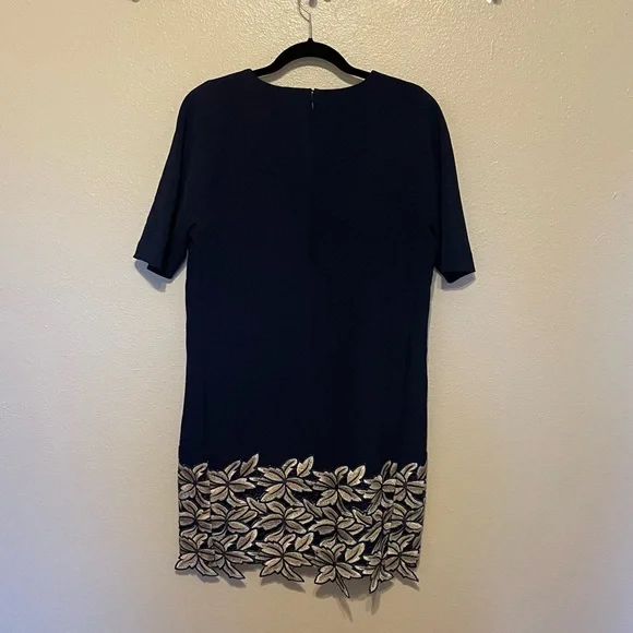 Belle Badgley Mischka Larissa Embroidered Dress Size 6 Navy Floral Hem - Picture 5 of 8
